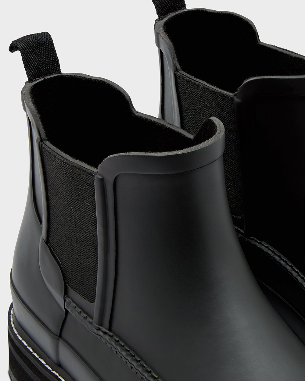 Mens Chelsea Boots - Hunter Refined Moc Toe (79QZYPWJT) - Black